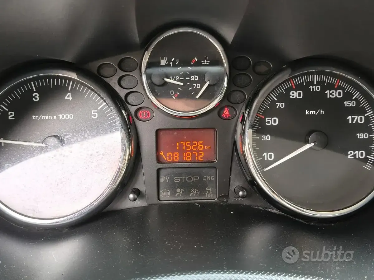 Usata Peugeot 206 88 CV (64 kW) 2011 Grigio Berlina