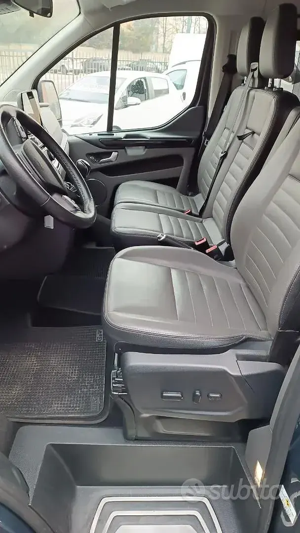 Usata Ford Tourneo Custom 2020 Blu Furgone