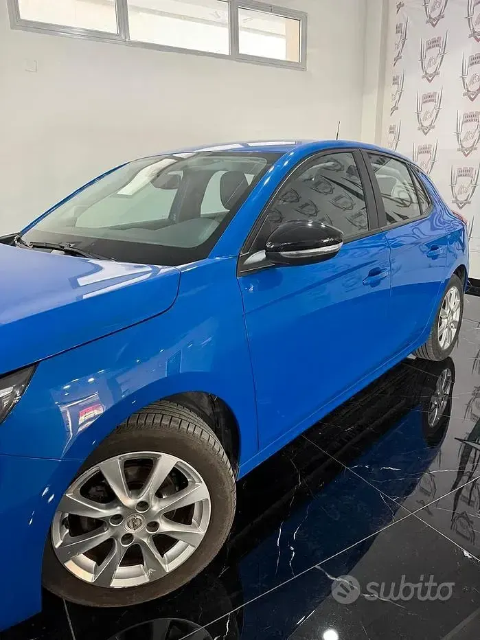 Usata Opel Corsa Elegance 75 CV (55 kW) 2023 Blu/azzurro Utilitaria