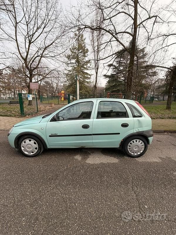 Usata Opel Corsa 2001 Grigio Utilitaria