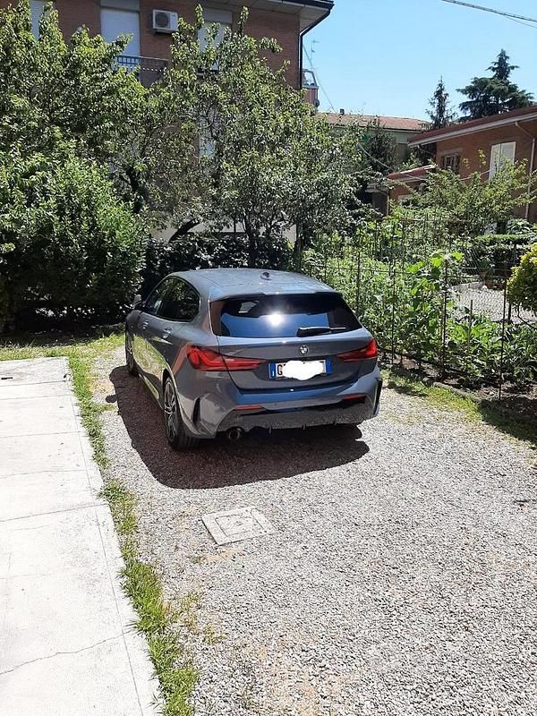 Usata BMW 116 M Sport 116 CV (85 kW) 2021 Grigio Utilitaria