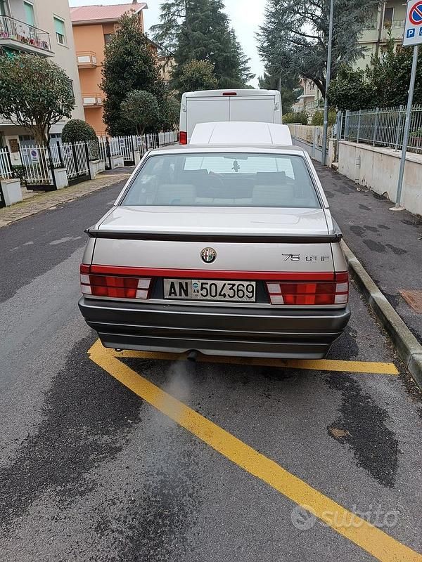 Usata Alfa Romeo 75 1990 Berlina