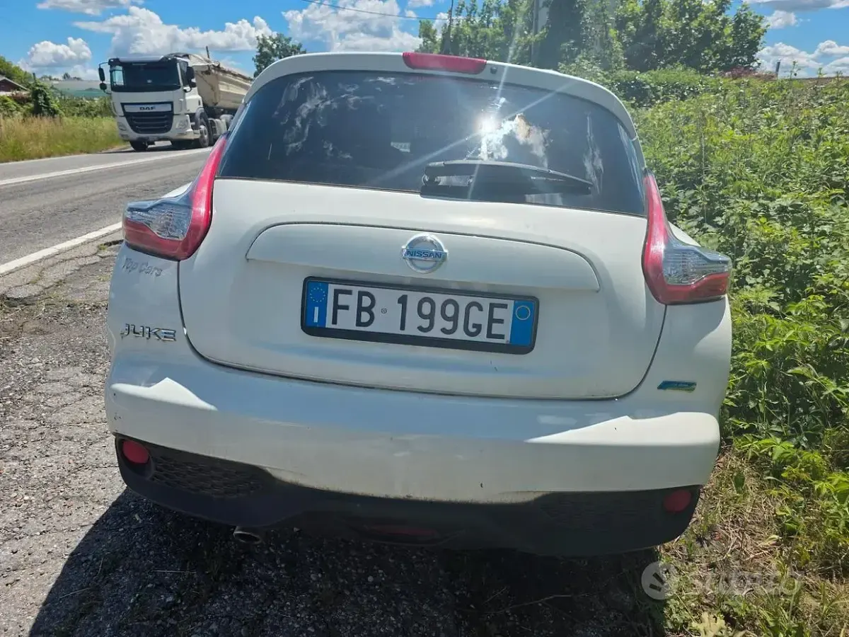 Usata Nissan Juke Visia 110 CV (80 kW) 2015 Bianco SUV