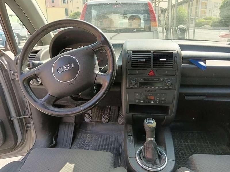 Usata Audi A2 Ambiente 75 CV (55 kW) 2004 Grigio Utilitaria
