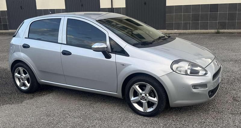 Usata Fiat Punto Evo Dynamic 75 CV (55 kW) 2015 Utilitaria