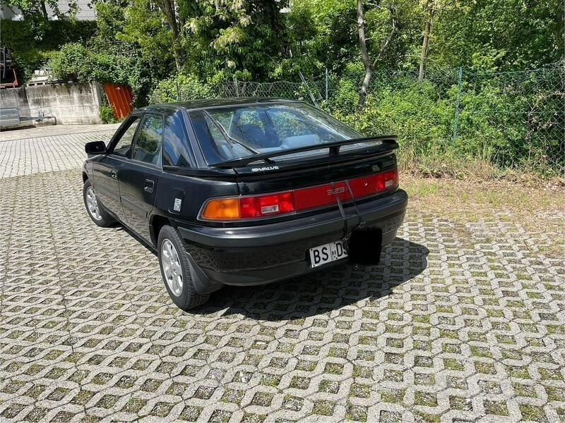 Usata Mazda 323 137 CV (100 kW) 1992 Utilitaria