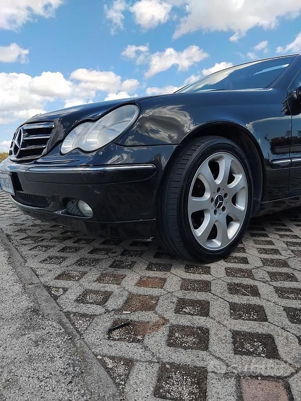 Usata Mercedes C220 143 CV (105 kW) 2001 Berlina