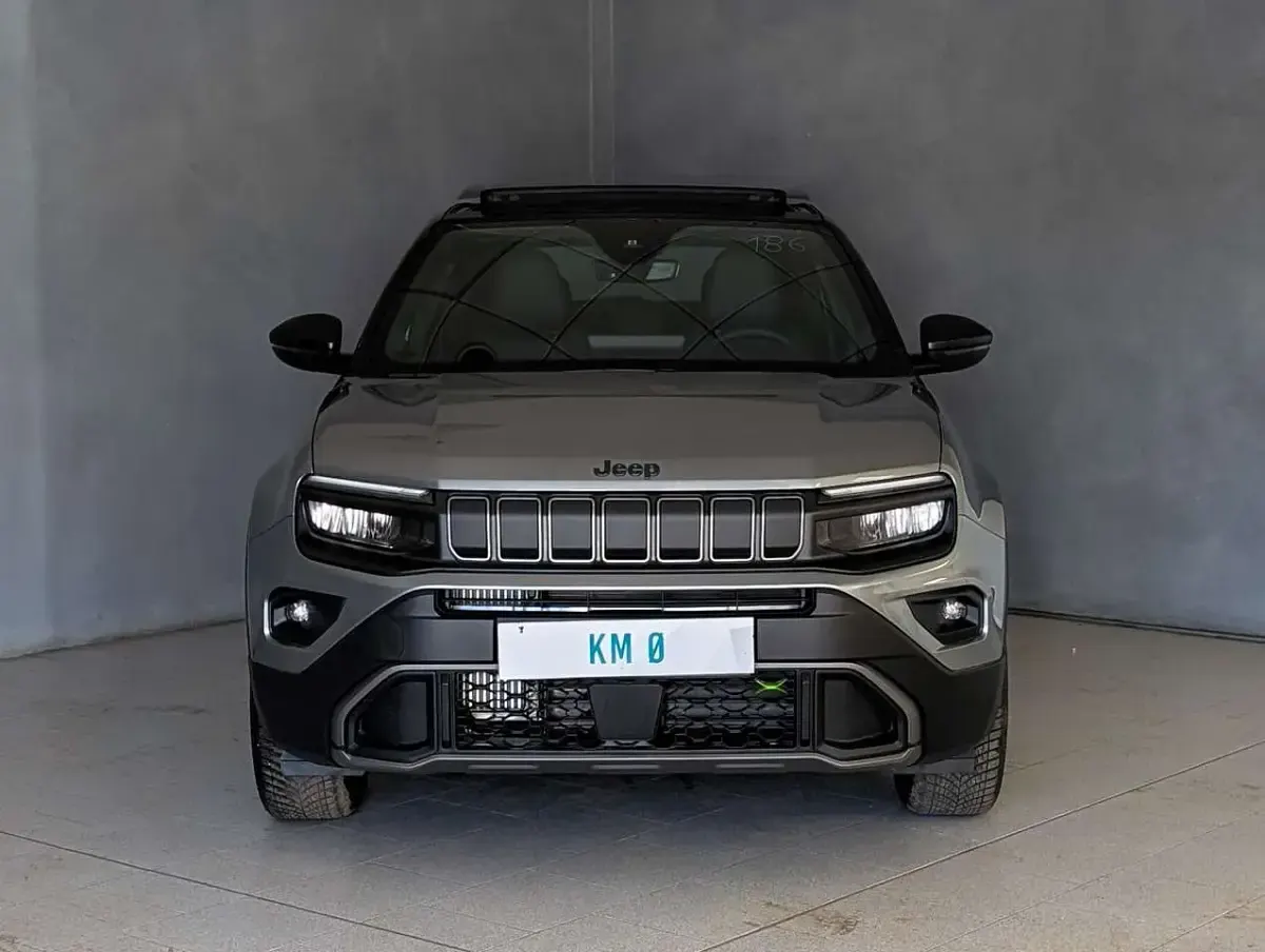 Nuova Jeep Avenger 145 CV (106 kW) 2025 Grigio SUV