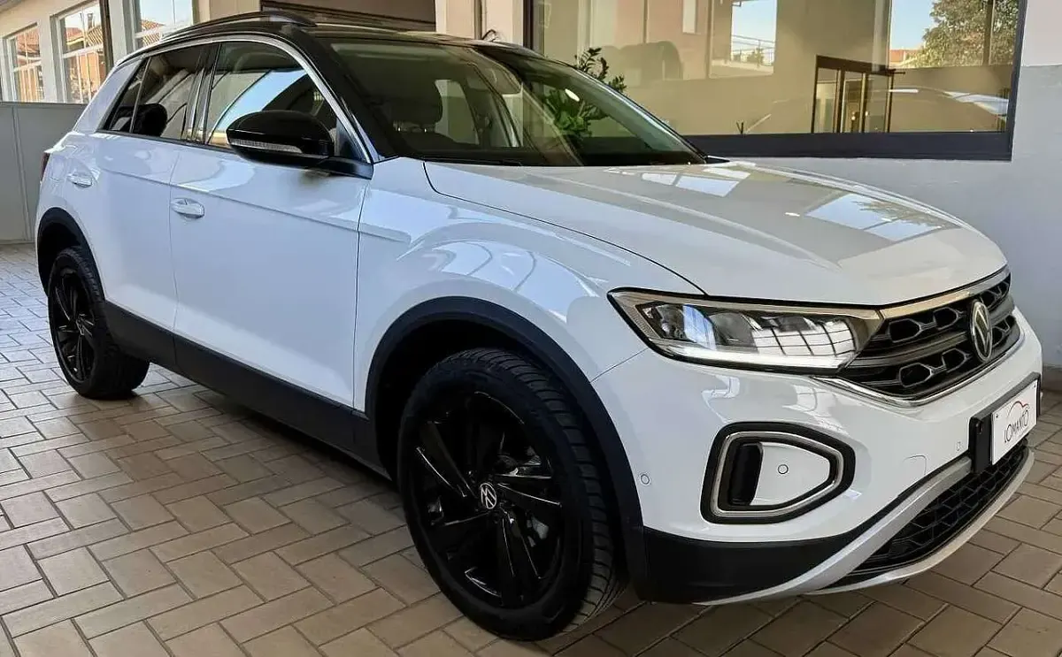 Usata VW T-Roc Sportline 116 CV (85 kW) 2025 Bianco SUV