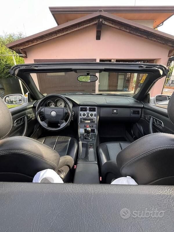 Usata Mercedes SLK200 192 CV (141 kW) 1998 Grigio Cabrio