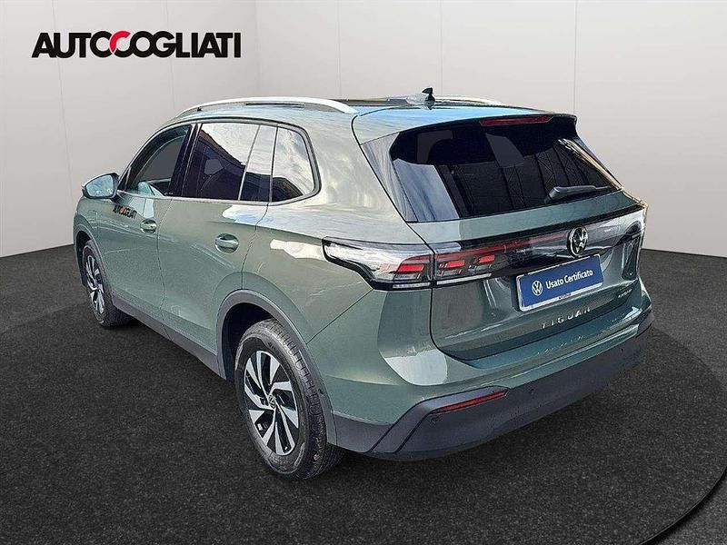 Usata VW Tiguan Edition 204 CV (150 kW) 2025 Verde SUV