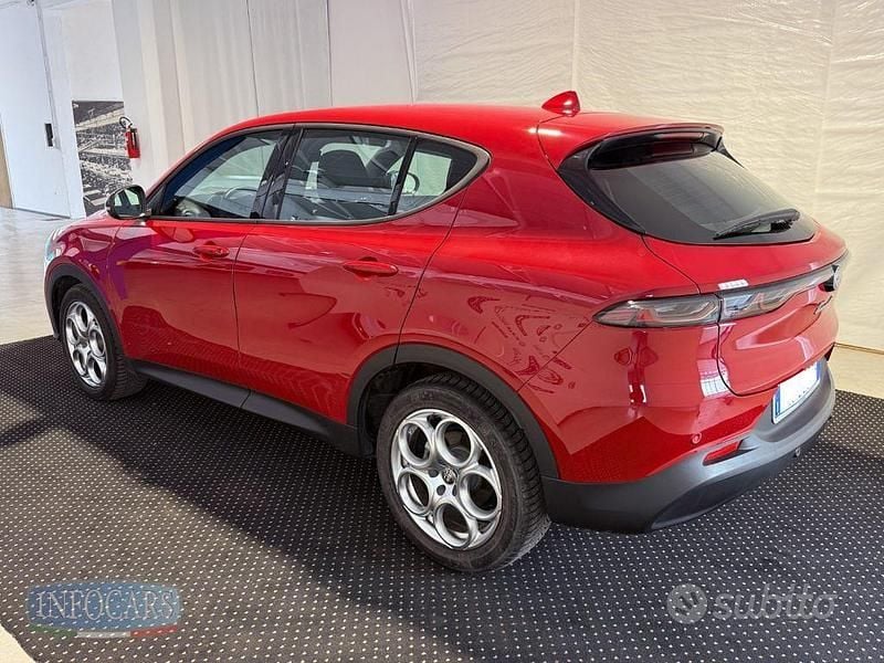 Usata Alfa Romeo Tonale Sprint 131 CV (96 kW) 2023 Rosso alfa pastello SUV