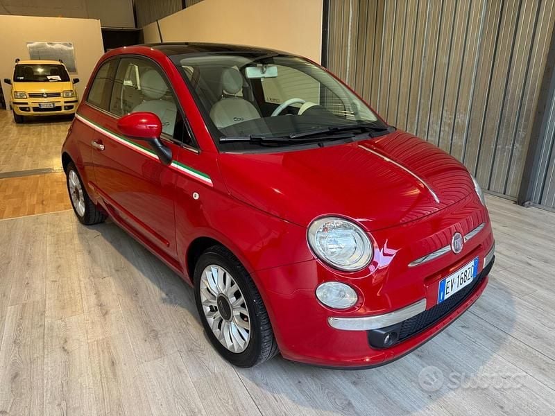 Rosso Usata 2014 Fiat 500 Lounge Tre volumi | 6950 € (Buon prezzo) - Immagine 1/4