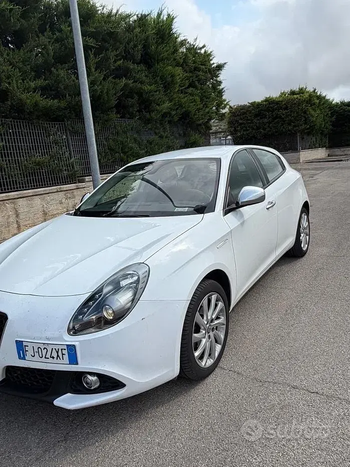 Usata Alfa Romeo Giulietta 120 CV (88 kW) 2017 Bianco Utilitaria