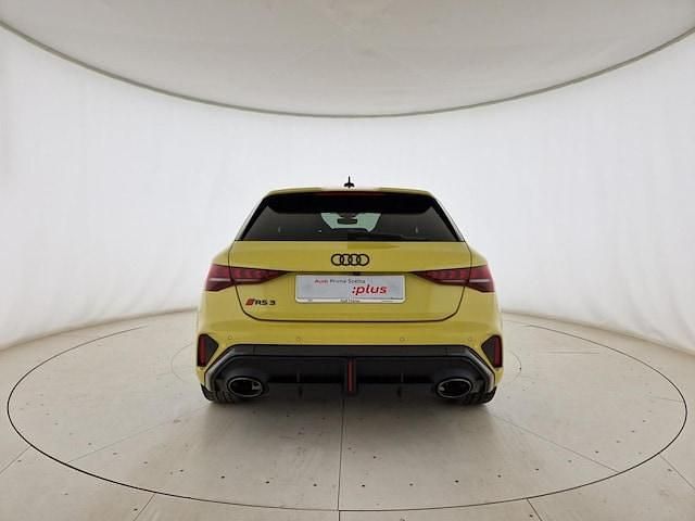 Usata Audi RS3 Sportback Comfort 400 CV (294 kW) 2025 Giallo pitone metallizzato Utilitaria