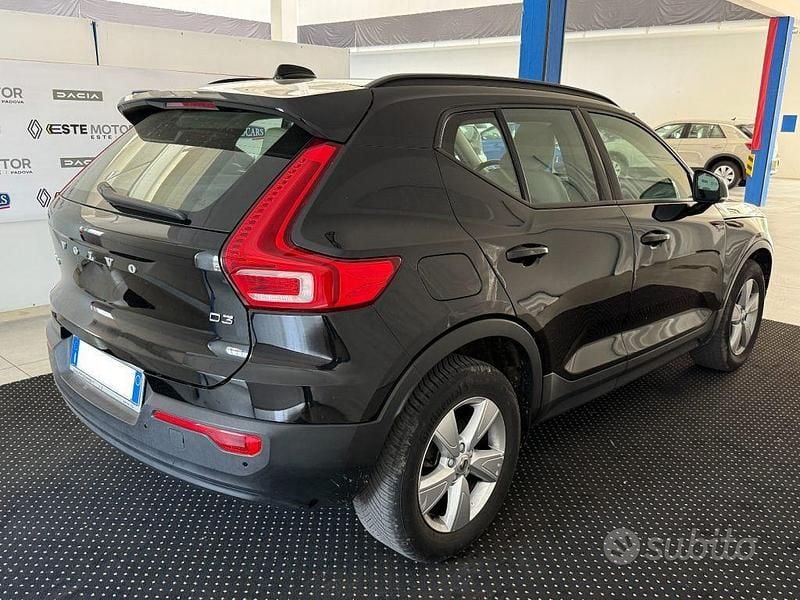 Usata Volvo XC40 Business Edition 150 CV (110 kW) 2019 Nero SUV