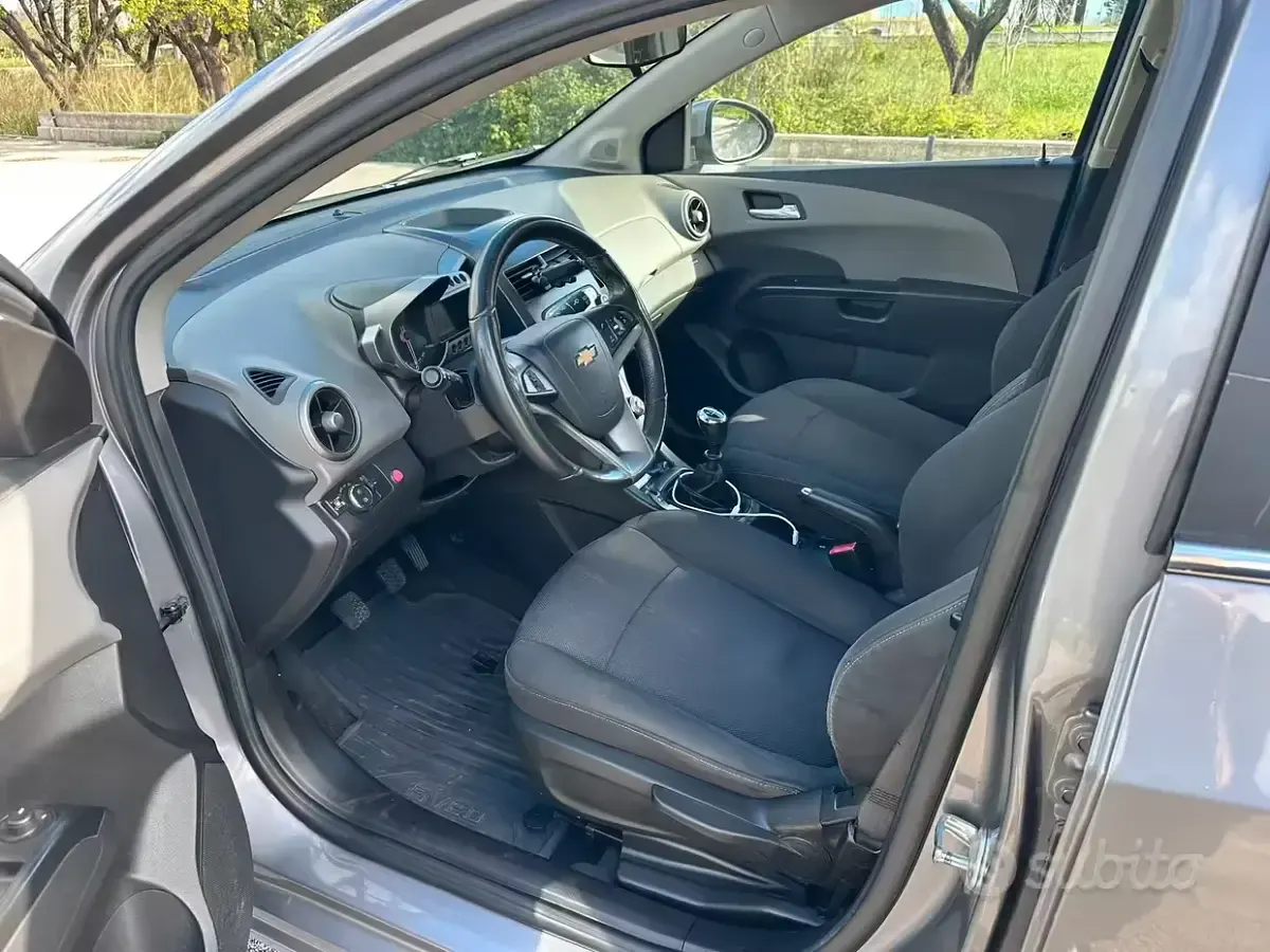 Usata Chevrolet Aveo LTZ 86 CV (63 kW) 2012 Grigio Berlina