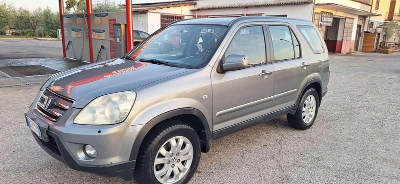 Usata 2007 Honda CR-V Comfort SUV | 2500 € (Buon prezzo) - Immagine 1/4
