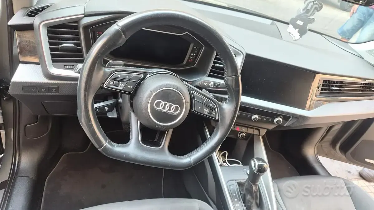 Usata Audi A1 116 CV (85 kW) 2019 Grigio SUV