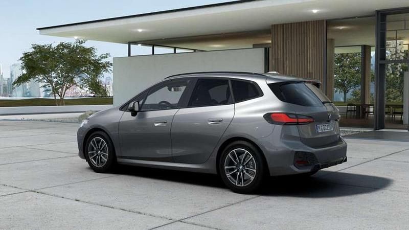 Nuova BMW 218 Active Tourer M Sport 136 CV (100 kW) 2026 Skyscraper grey metallic Monovolume