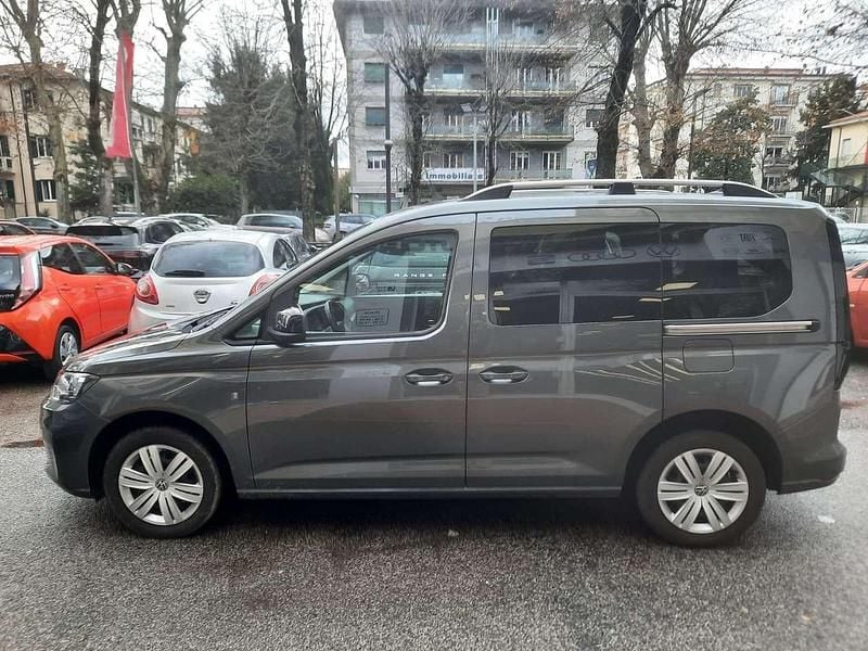 Usata VW Caddy Style 122 CV (89 kW) 2024 Grigio Monovolume