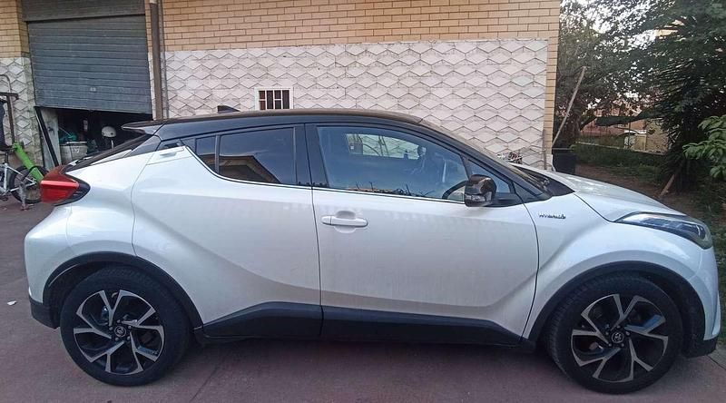 Usata Toyota C-HR Trend 98 CV (72 kW) 2019 Bianco SUV