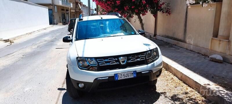Usata Dacia Duster 105 CV (77 kW) 2015 Bianco SUV