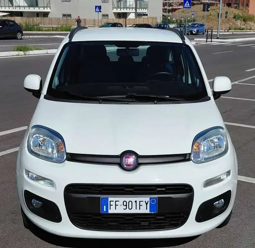 Usata Fiat Panda Lounge 69 CV (50 kW) 2016 Bianco Utilitaria
