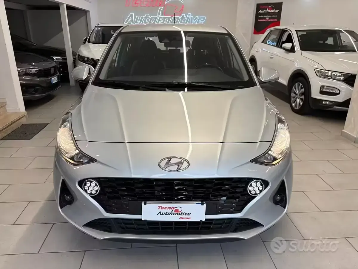 Usata Hyundai i10 Prime 67 CV (49 kW) 2023 Argento metallizzato Utilitaria