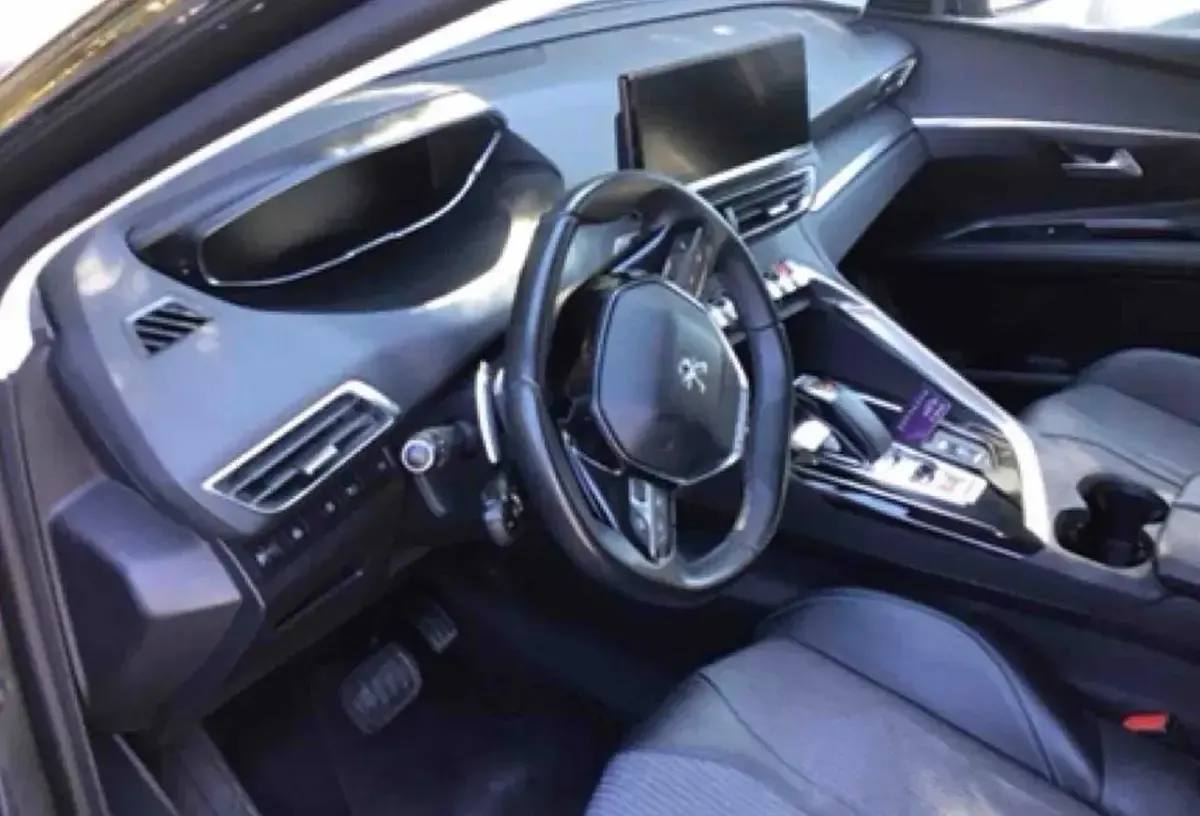 Usata Peugeot 3008 Allure 181 CV (133 kW) 2021 Grigio SUV