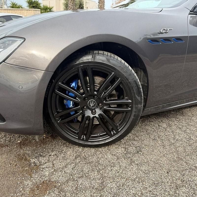 Usata Maserati Ghibli GT 330 CV (242 kW) 2021 Grigio Berlina