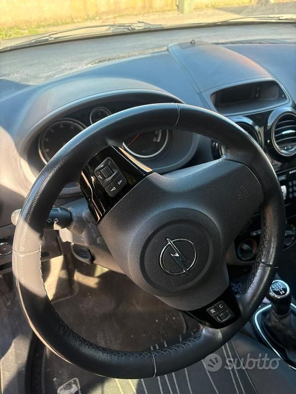 Usata Opel Corsa 85 CV (62 kW) 2010 Grigio Utilitaria