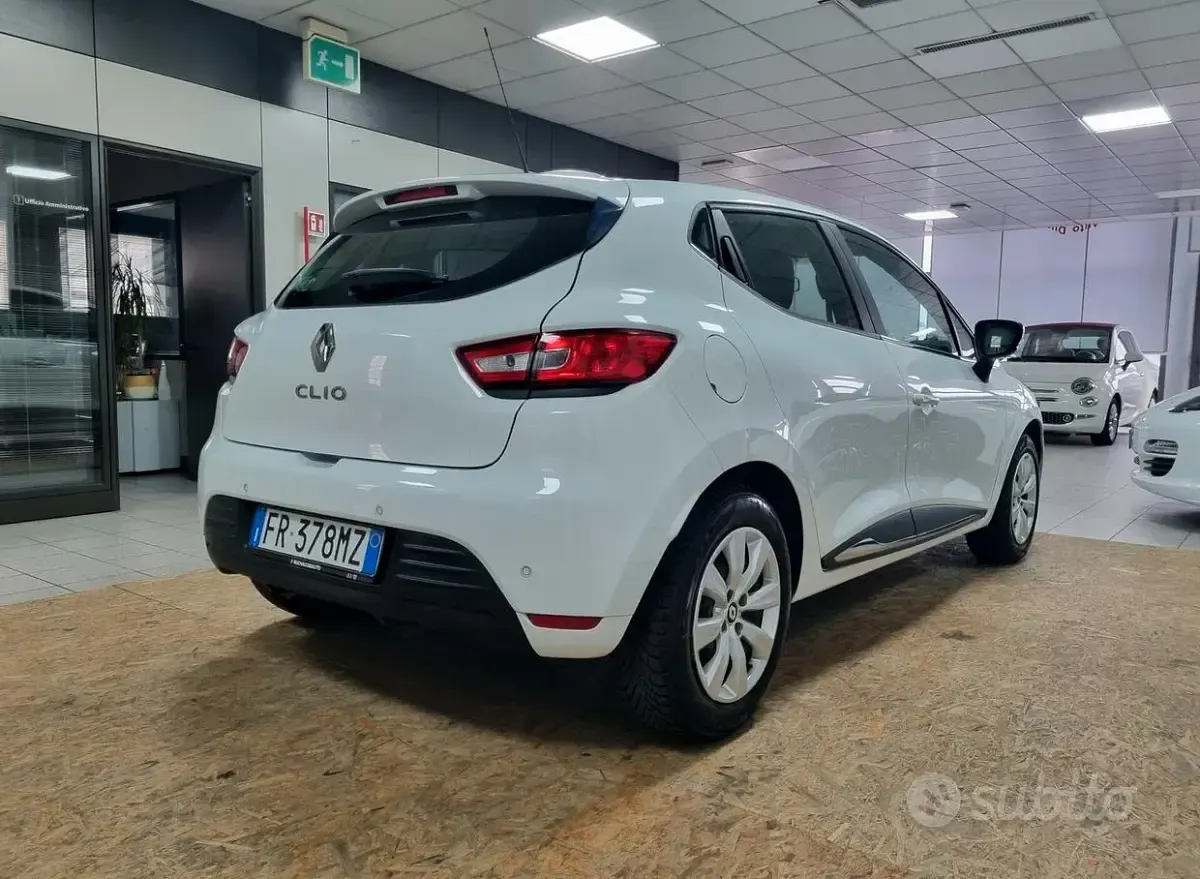Usata Renault Clio IV Zen 75 CV (55 kW) 2018 Bianco Berlina