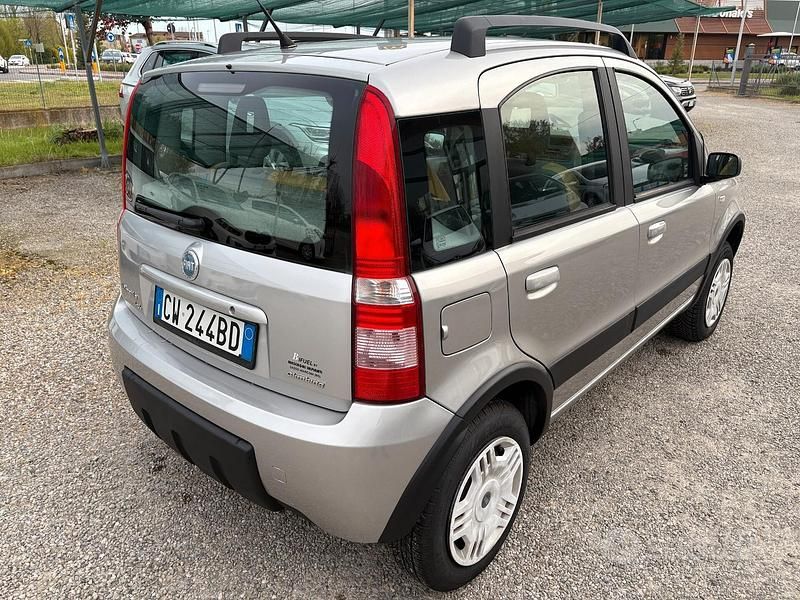 Usata Fiat Panda 4x4 Climbing 60 CV (44 kW) 2005 Grigio Utilitaria