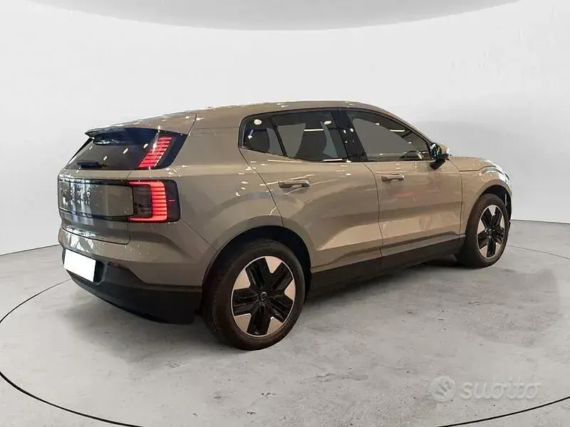 Usata Volvo EX30 Core 200 kW (272 CV) 2024 Grigio SUV