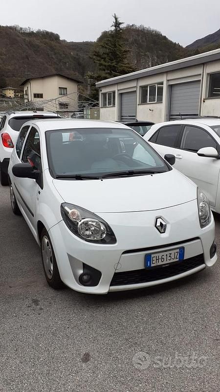 Usado Renault Twingo Dynamique 101 HP (74 kW) 2011 Branco Citadino