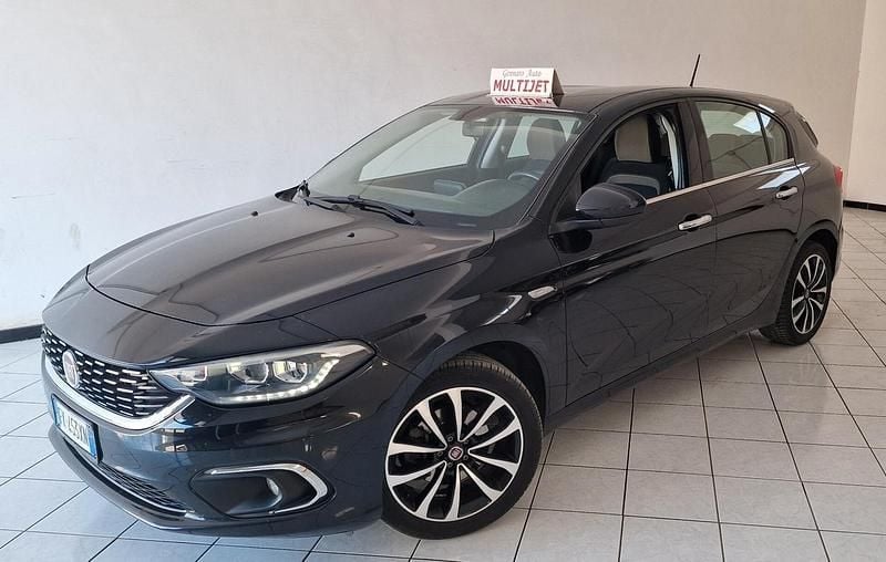 Usata Fiat Tipo Lounge 95 CV (69 kW) 2017 Blu Berlina