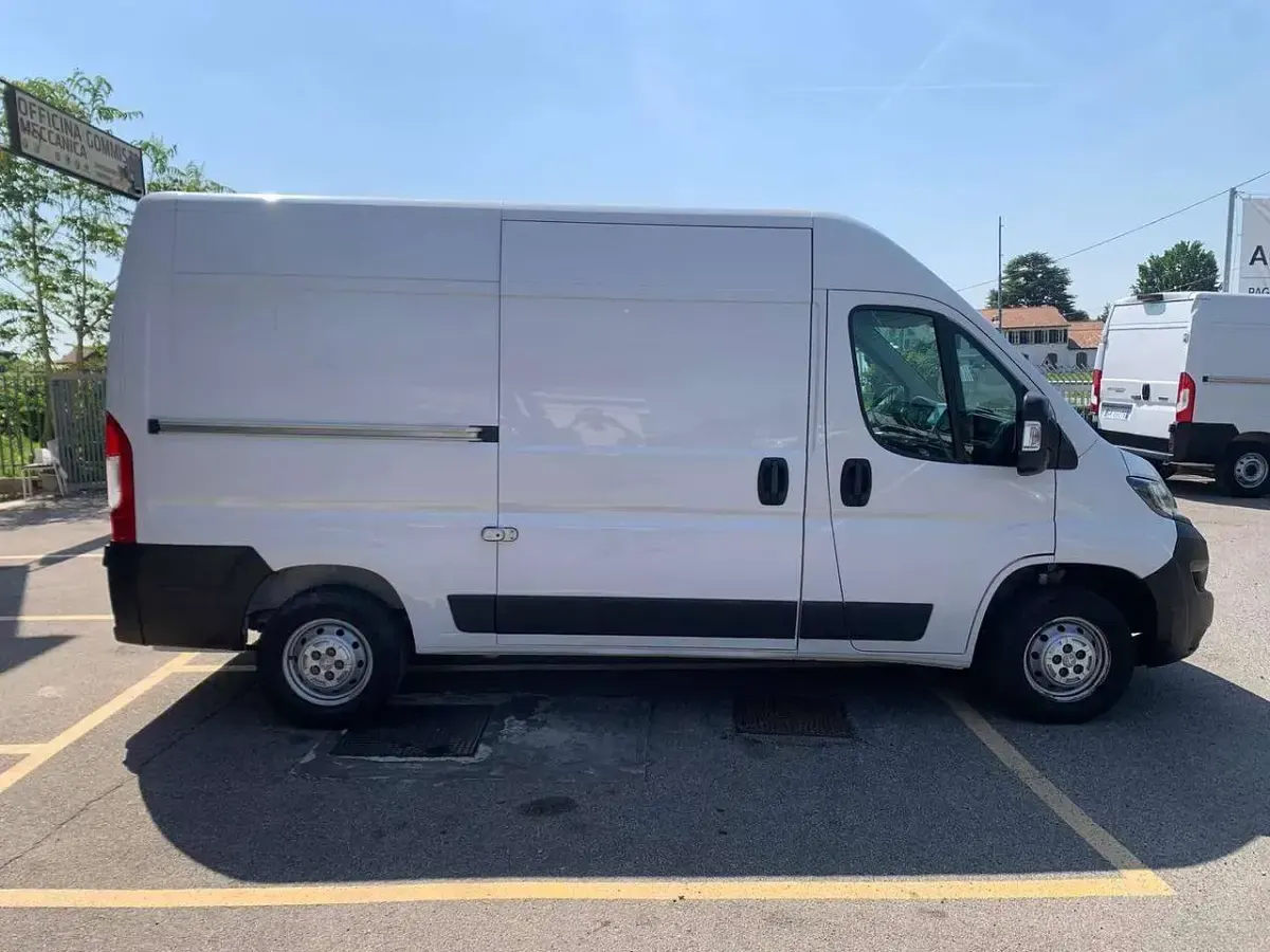 Usata Peugeot Boxer S 140 CV (102 kW) 2023 Bianco Furgone
