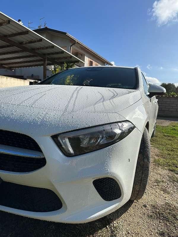 Usata Mercedes A180 116 CV (85 kW) 2019 Bianco Berlina