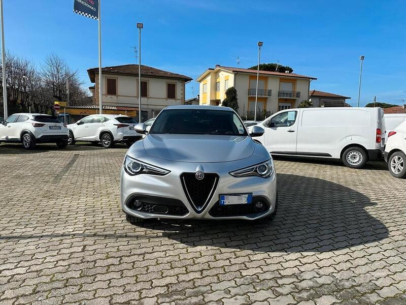 Usato 2017 Alfa Romeo Stelvio Diesel 210 CV (31.900 €)