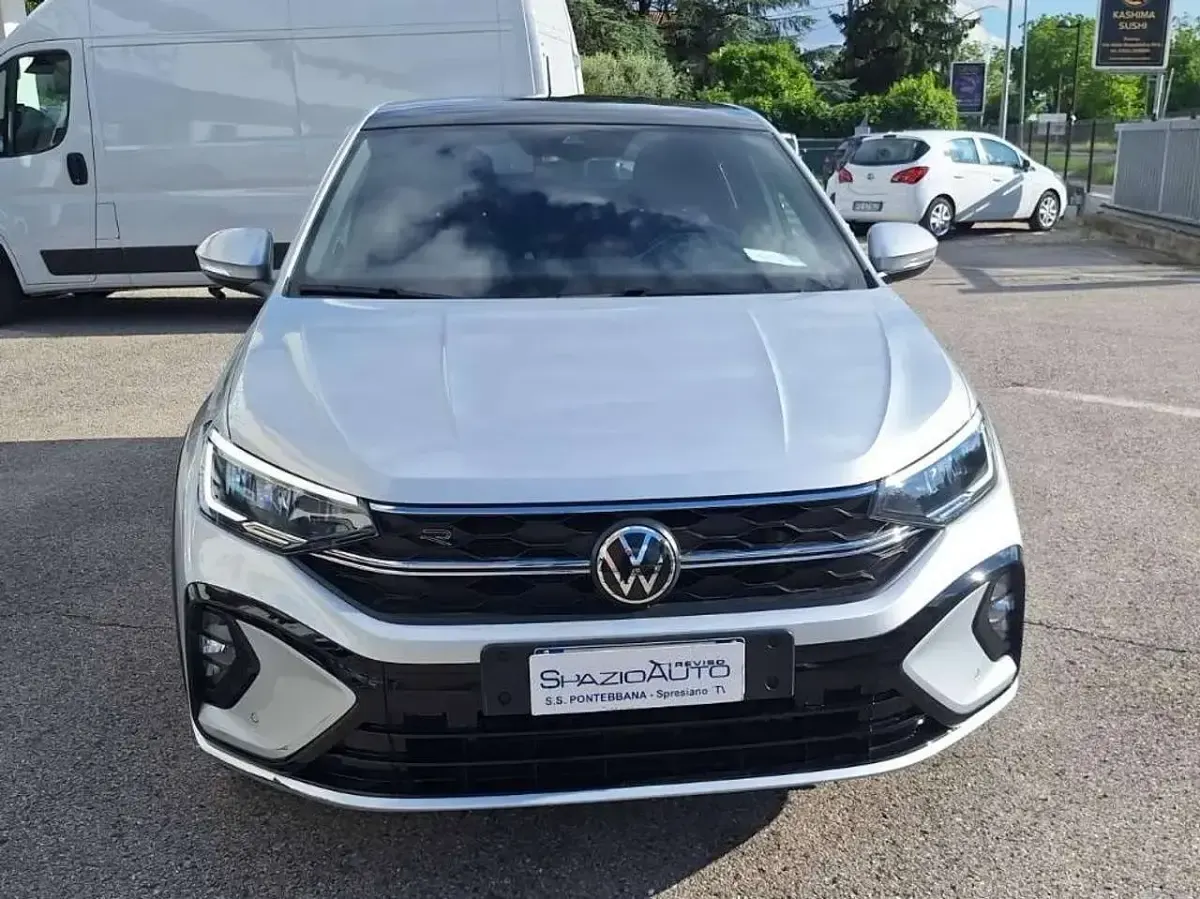 Usata VW Taigo R-line 116 CV (85 kW) 2025 Argento SUV