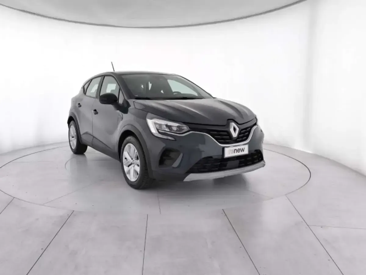 Usata Renault Captur Equilibre 94 CV (69 kW) 2024 Blu marine SUV