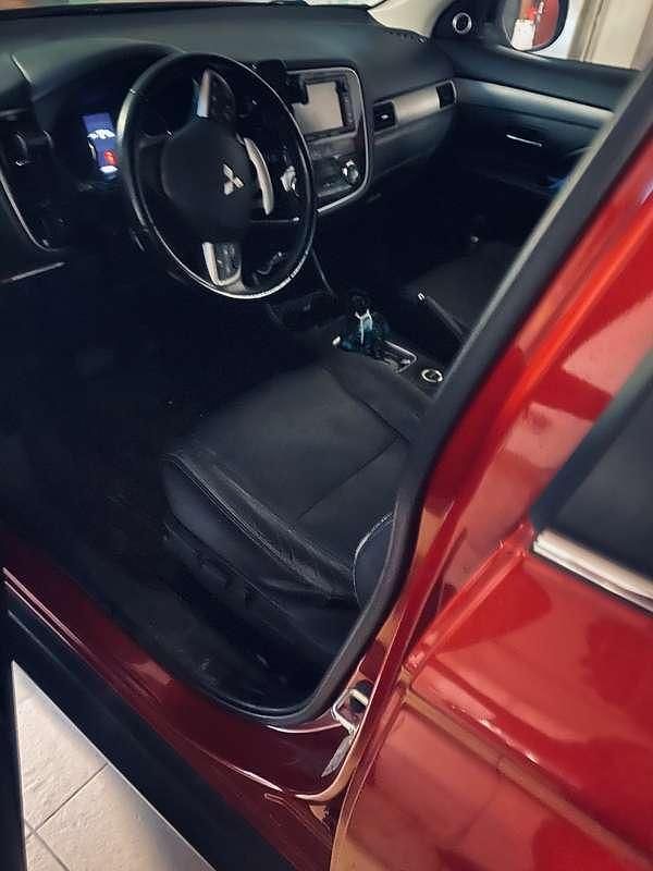 Usata Mitsubishi Outlander Instyle 150 CV (110 kW) 2014 SUV