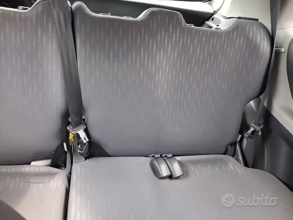 Usata Toyota Yaris 2007 Grigio Utilitaria