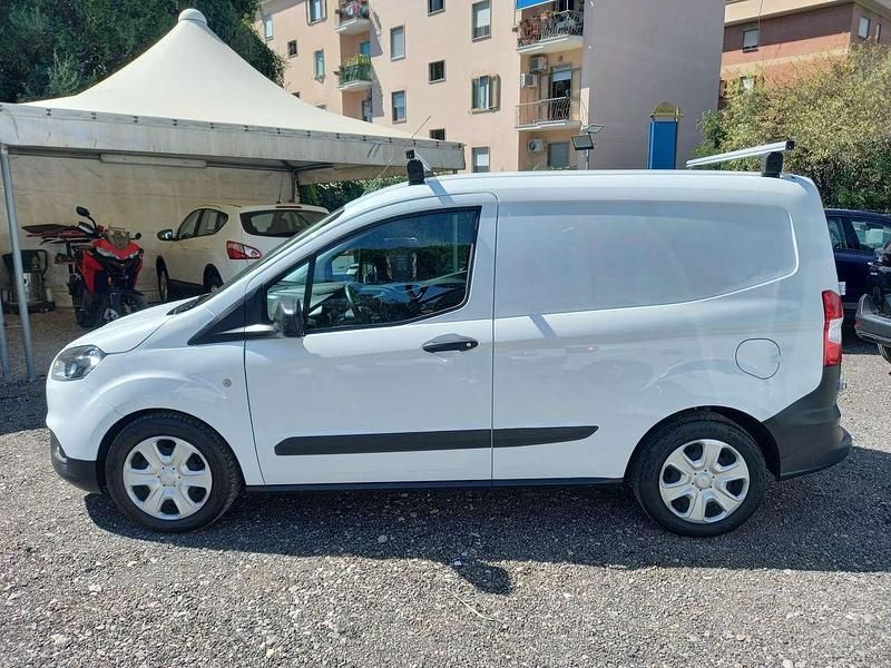 Usata Ford Courier 75 CV (55 kW) 2022 Bianco Monovolume