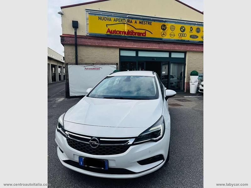 Usata Opel Astra Innovation 110 CV (80 kW) 2018 Bianco Station wagon