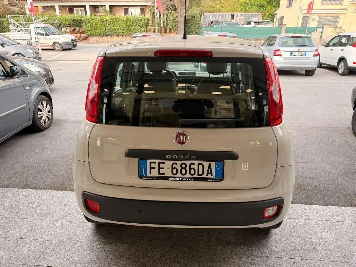 Usata Fiat Panda Easy 69 CV (50 kW) 2016 Bianco Utilitaria