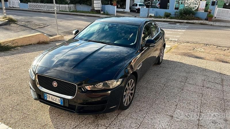 Usata Jaguar XE Business Edition 180 CV (132 kW) 2016 Nero Berlina