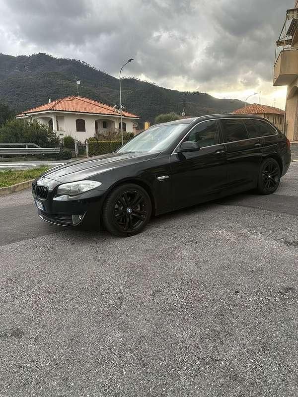Usata BMW 520 184 CV (135 kW) 2011 Nero Station wagon