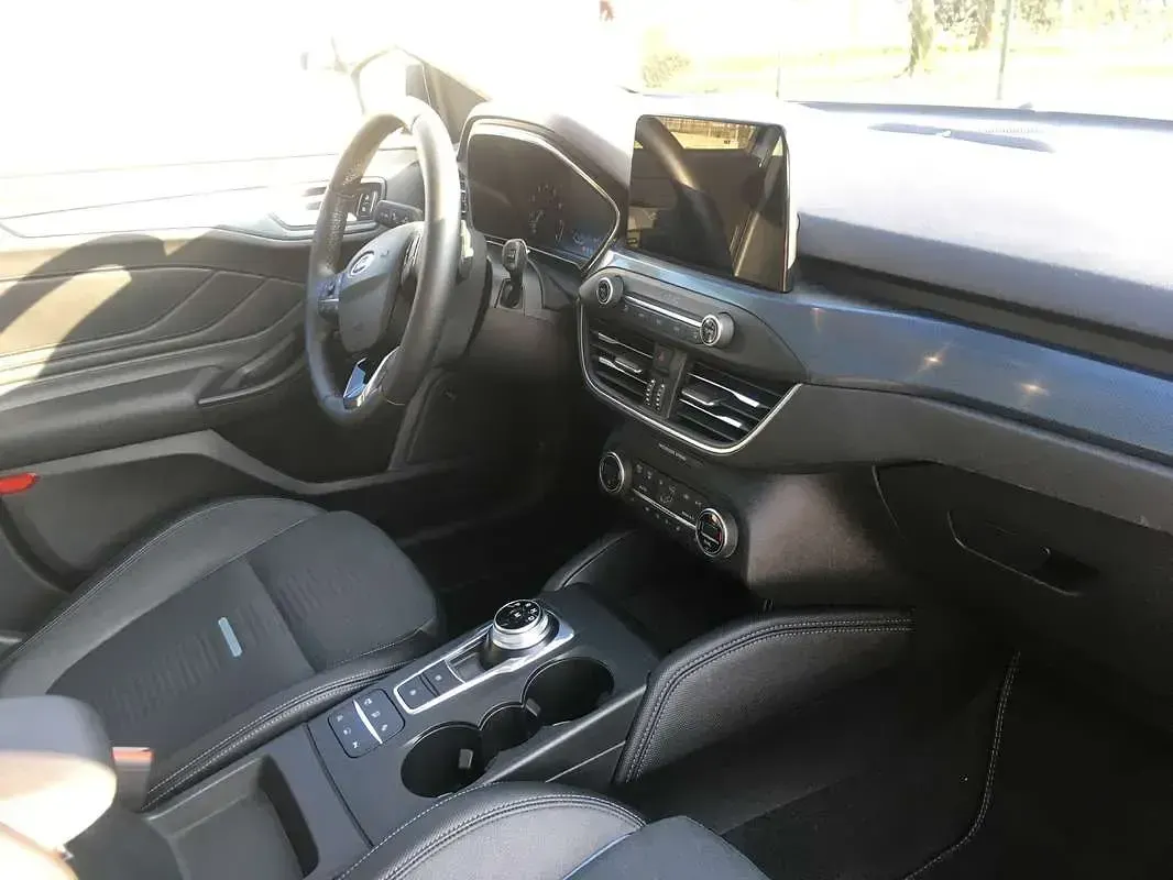 Usata Ford Focus Active 125 CV (91 kW) 2020 Blu/azzurro Berlina